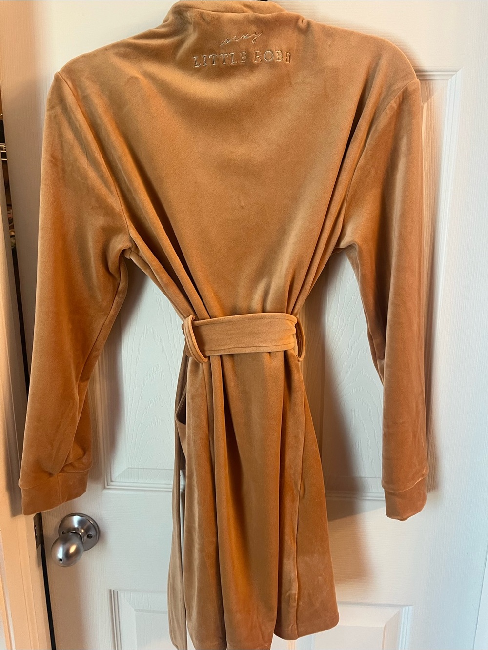 Sexy Little Robe - Picture 2 of 4